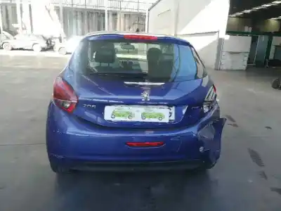 Veículo de Sucata peugeot 208 allure do ano 2016 alimentado bh02