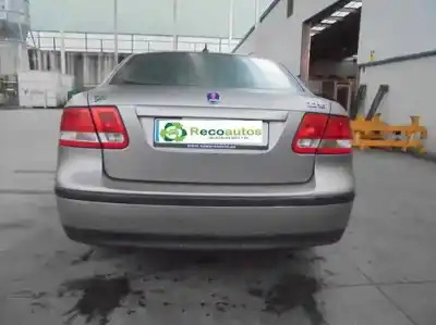 Veículo de Sucata saab 9-3 berlina 2.2 s tid do ano 2004 alimentado d223l