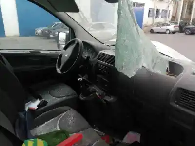 Veículo de Sucata peugeot expert tepee 2.0 hdi fap do ano 2016 alimentado rh02