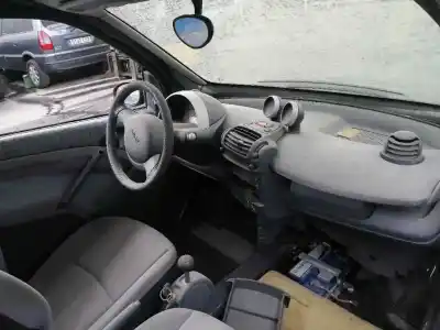 Здавання транспортного засобу smart coupe 0.8 cdi cat року 2003 потужний d61