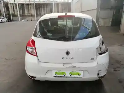 Veículo de Sucata renault clio iii 1.5 dci diesel cat do ano 2011 alimentado k9k 67