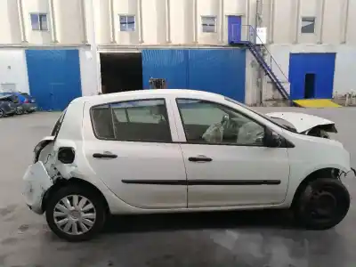 Veículo de Sucata renault clio iii 1.5 dci diesel cat do ano 2011 alimentado k9k 67