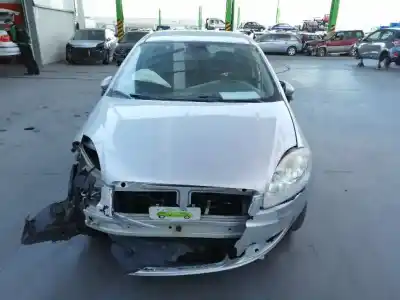 Veículo de Sucata fiat linea (323_, 110_) 1.3 d multijet (323axb11, 323axb1a) do ano 2008 alimentado 199a3000