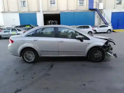Veículo de Sucata fiat linea (323_, 110_) 1.3 d multijet (323axb11, 323axb1a) do ano 2008 alimentado 199a3000