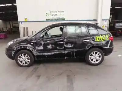 Veículo de Sucata RENAULT KOLEOS 2.0 dCi Diesel FAP do ano 2010 alimentado M9RG8