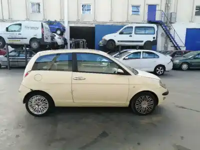 Veículo de Sucata lancia ypsilon (101) 1.4 16v oro (10.2006->) do ano 2004 alimentado 188a1000