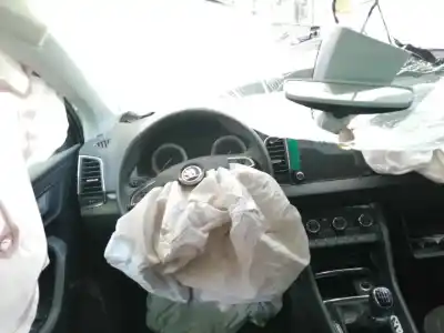 Veículo de Sucata skoda karoq (nu) 125 aniversario do ano 2018 alimentado dgt