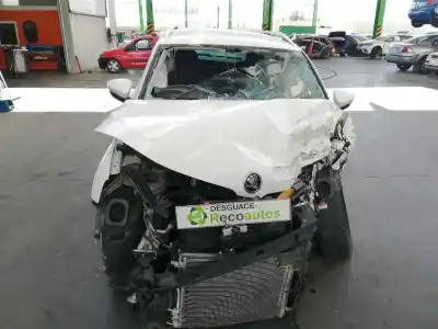 Veículo de Sucata skoda karoq (nu) 125 aniversario do ano 2018 alimentado dgt