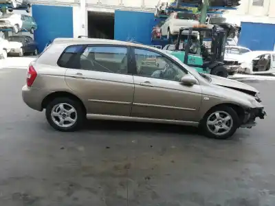 Scrapping Vehicle kia cerato 2.0 lx crdi familiar of the year 2006 powered d4ea