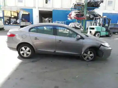 Vehicul casat renault fluence dynamique al anului 2011 alimentat k4mw838