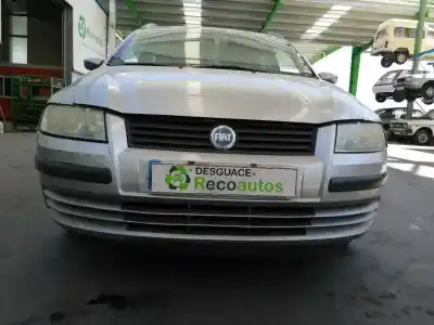 Veículo de Sucata fiat stilo (192) 1.6 16v do ano 2004 alimentado 182b6000