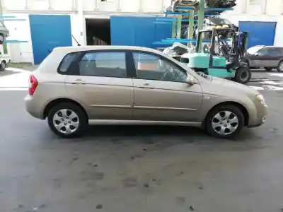 Scrapping Vehicle kia cerato 2.0 lx crdi familiar of the year 2004 powered d4ea