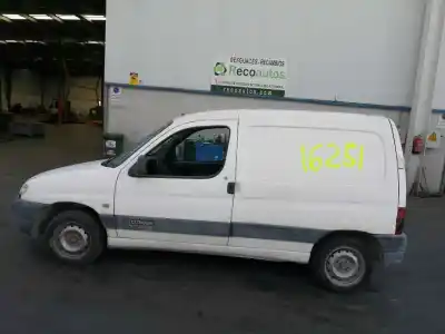 Vehicul casat citroen berlingo 1.9 d x familiar al anului 1999 alimentat wjz