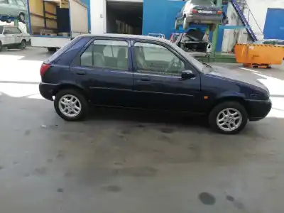 Veicolo di demolizione ford fiesta berlina 1.25 16v cat dell'anno 1999 alimentato dhb