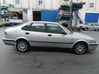 Veículo de Sucata saab 9-3 berlina 2.2 s tid do ano 2000 alimentado d223l