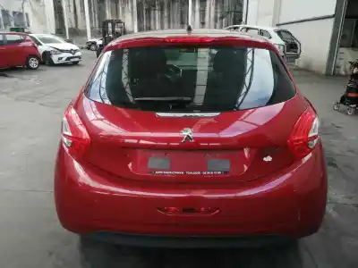 Veículo de Sucata peugeot 208 i (ca_, cc_) 1.2 vti 82 do ano 2017 alimentado hm01