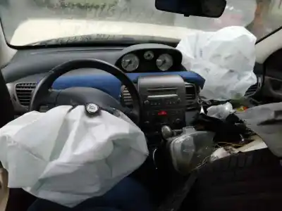 Scrapping Vehicle lancia ypsilon (101) 1.4 16v oro (10.2006->) of the year 2005 powered 843a1000