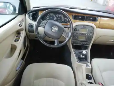Здавання транспортного засобу jaguar x-type i (x400) 2.0 d року 2005 потужний 6g