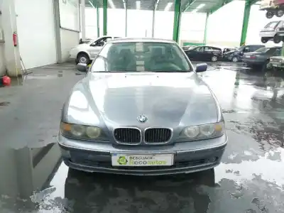 Veículo de Sucata bmw serie 5 berlina (e39) 2.0 16v diesel cat do ano 2002 alimentado 204d1