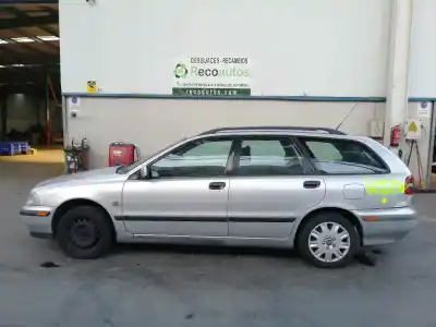 Veículo de Sucata volvo v40 familiar 1.9 diesel do ano 1999 alimentado d4192t2