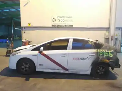 Veicolo di demolizione TOYOTA PRIUS (NHW30) 1.8 16V CAT dell'anno 2011 alimentato 2ZR