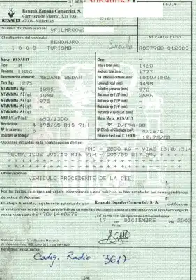 Veículo de Sucata renault   do ano 2003 alimentado f9qb800