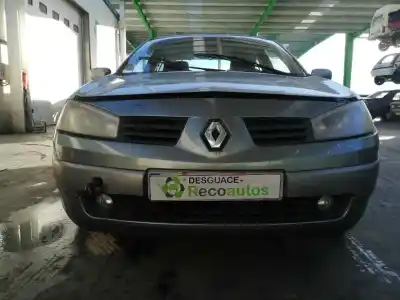 Scrapping Vehicle renault   of the year 2004 powered f9q b8