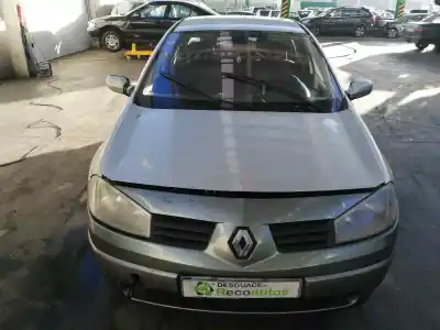 Scrapping Vehicle renault   of the year 2004 powered f9q b8