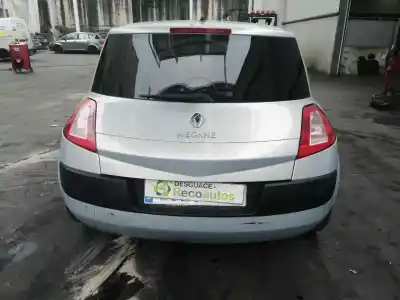 Veículo de Sucata renault   do ano 2004 alimentado f9qb8