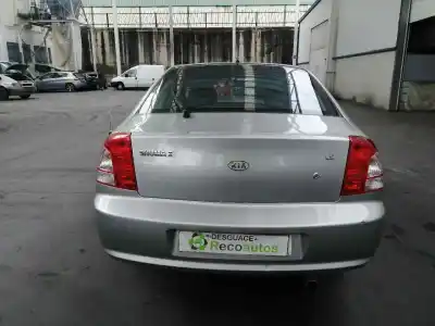 Vehicul casat kia shuma ii 1.6 ls 4 berlina al anului 2002 alimentat s6d