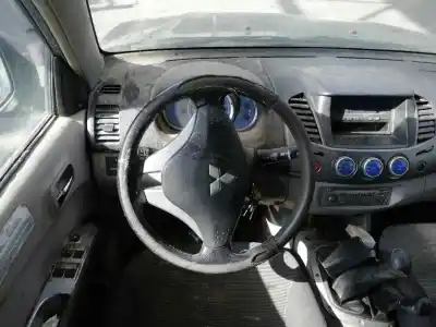 Здавання транспортного засобу mitsubishi l 200 (ka0/kb0) 2.5 di-d cat року 2010 потужний 4d56