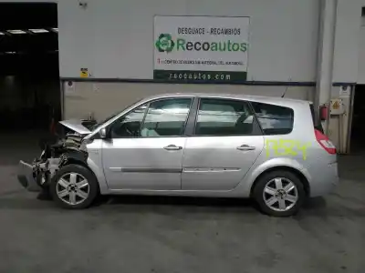 Vehicul casat renault                                            scenic ii                                                                                                                                                                                                                                                  1.9 dci diesel                                                                                                                                                                                                                                             al anului 2006 alimentat f9qe804