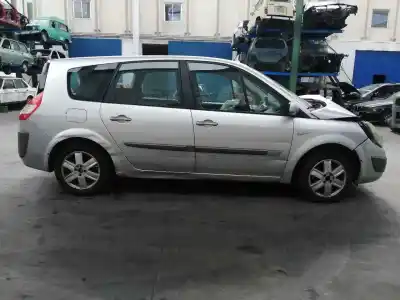 Vehicul casat renault                                            scenic ii                                                                                                                                                                                                                                                  1.9 dci diesel                                                                                                                                                                                                                                             al anului 2006 alimentat f9qe804