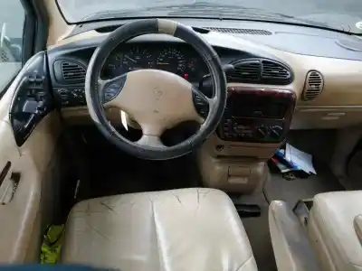 Здавання транспортного засобу chrysler voyager (gs) 3.8 le awd року 2001 потужний 3bl