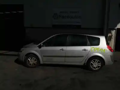 Здавання транспортного засобу RENAULT SCENIC 2 2.0I 16V 135CH MANUAL року 2008 потужний F4RZ770