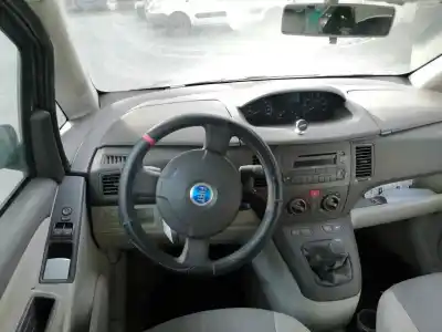 Veicolo di demolizione fiat idea (135) 1.3 16v jtd 16v dynamic plus (10.2005->) 69 cv / 51 kw dell'anno 2004 alimentato 188a9000