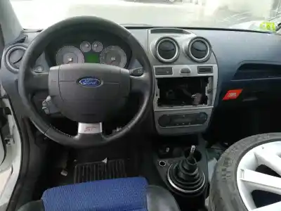 Véhicule à la ferraille ford fiesta (cbk) 2.0 cat de l'année 2007 alimenté n4jb