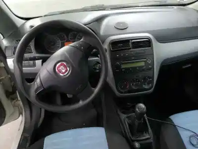 Здавання транспортного засобу fiat                                               punto (evo) (199)                                                                                                                                                                                                                                          1.3 16v jtd cat року 2010 потужний 199a2000