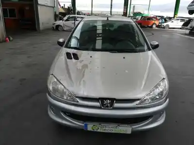 Veicolo di demolizione peugeot 206 berlina 1.4 dell'anno 2004 alimentato kfw