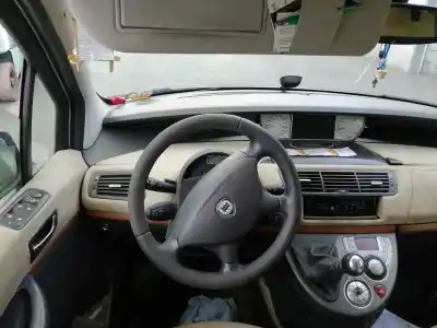 Здавання транспортного засобу lancia phedra (180) 2.2 jtd cat року 2006 потужний 4hw