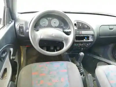 Veicolo di demolizione citroen saxo 1.1 sx dell'anno 1996 alimentato hdz