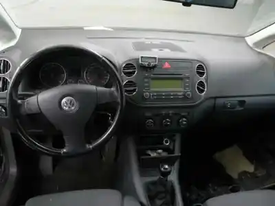 Veículo de Sucata volkswagen golf v plus (1kp) 1.9 do ano 2005 alimentado bkc