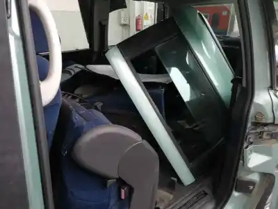 Veículo de Sucata fiat ulysse (179) 2.2 jtd admiral do ano 2004 alimentado 4hw