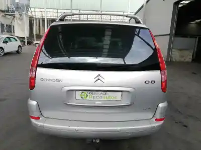Véhicule à la ferraille citroen c8 2.0 hdi x de l'année 2004 alimenté rht
