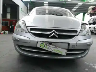 Véhicule à la ferraille citroen c8 2.0 hdi x de l'année 2004 alimenté rht