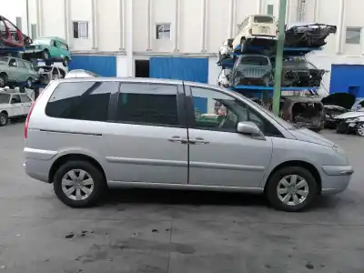 Véhicule à la ferraille citroen c8 2.0 hdi x de l'année 2004 alimenté rht