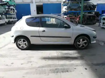 Здавання транспортного засобу peugeot 206 berlina 2.0 hdi cat року 2002 потужний rhy