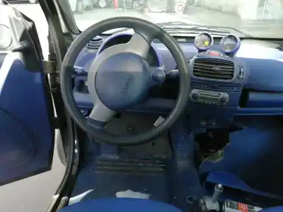 Vehicul casat smart micro compact car 0.6 al anului 2000 alimentat g 11