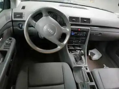 Scrapping Vehicle audi a4 berlina (8e) 1.9 tdi (96kw) of the year 2001 powered awx