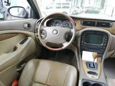 Veículo de Sucata jaguar s-type 2.7 v6 diesel cat do ano 2004 alimentado 7b